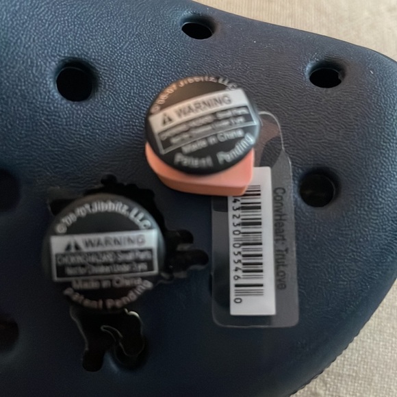 Croc Valentine’s jibbitz
Heart is kiss me and Cupid - Picture 5 of 5